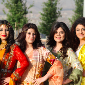 آشنایی با لباس اقوام کرد
