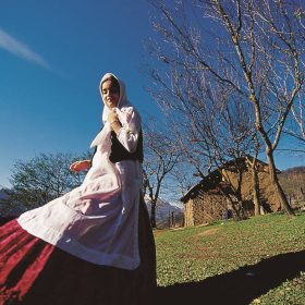 آشنایی با لباس گیلانی