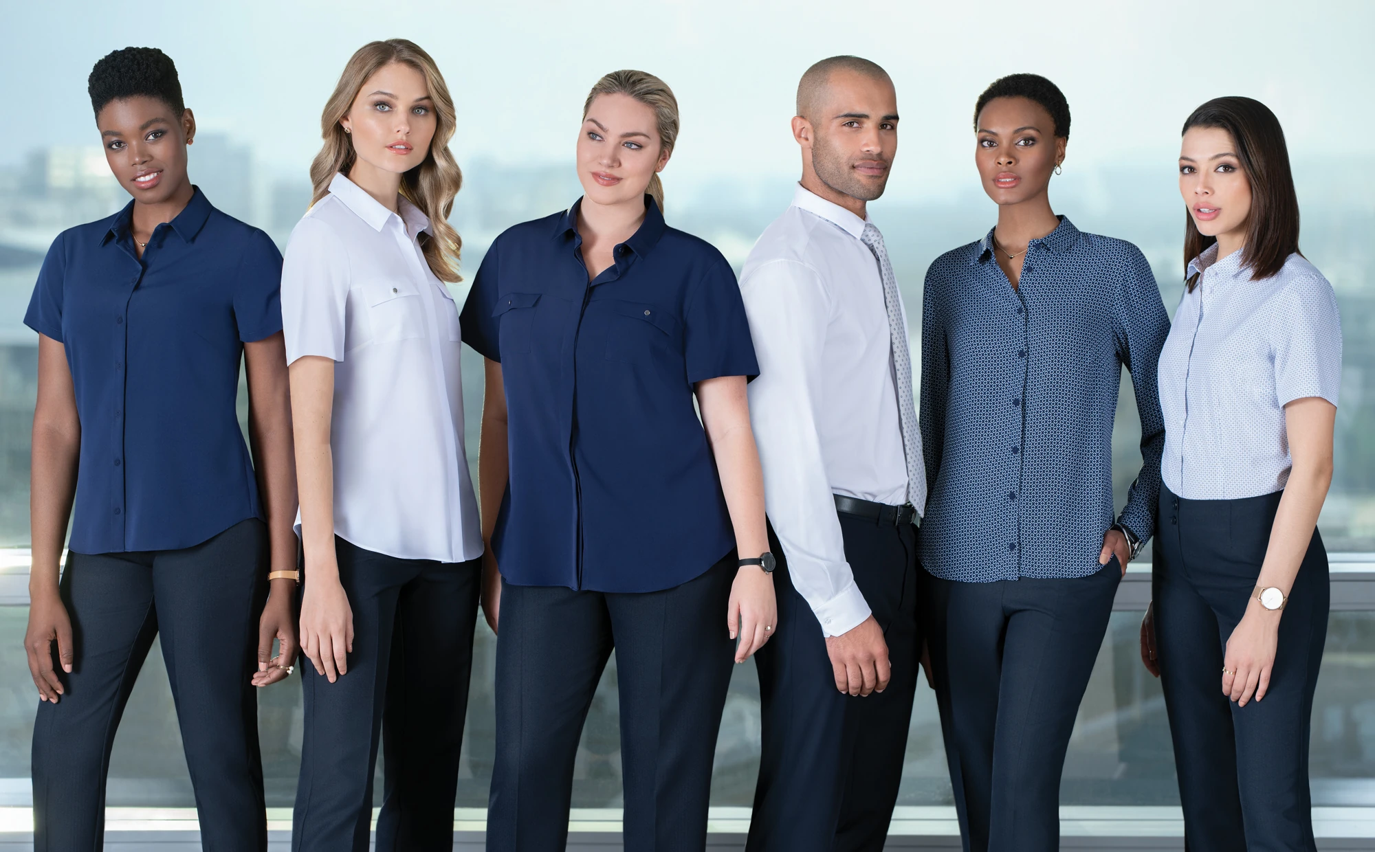طراحی لباس سازمانی چیست و چرا برای شرکت‌ها مهم است؟