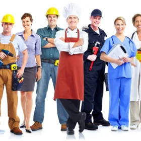 طراحی لباس کارمندان با تمرکز بر راحتی و عملکرد