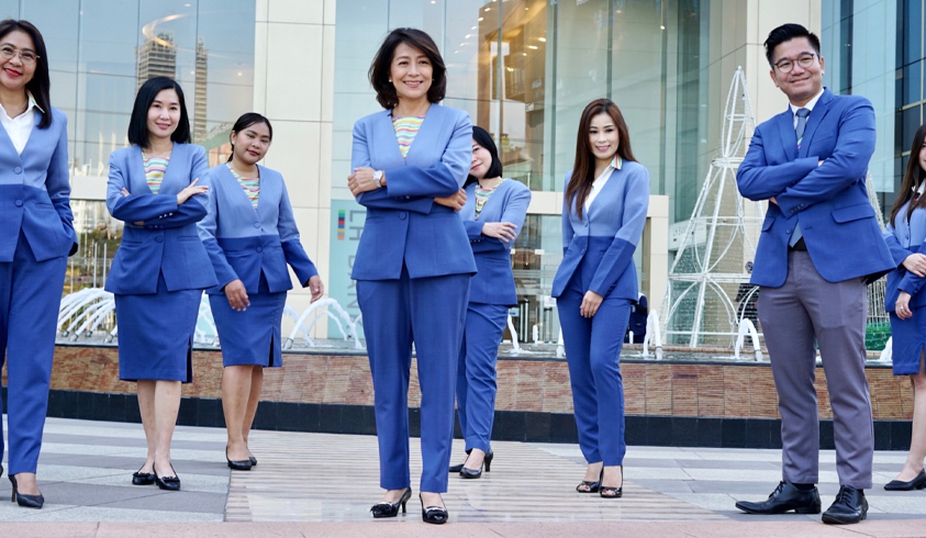 بهترین روش‌های طراحی لباس فرم برای بانک‌ها و سازمان‌های دولتی