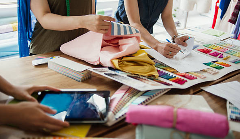 راهنمای انتخاب پارچه‌های باکیفیت و اقتصادی برای تولید لباس